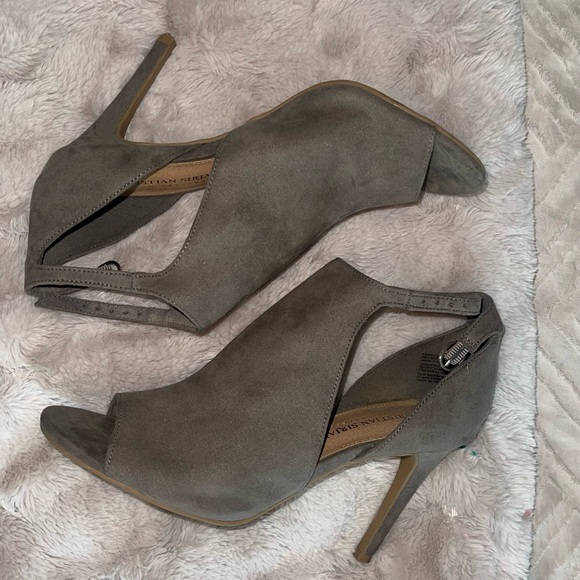 Christian Siriano Shoes - Christian Siriano- Women’s Open-Toe Suede Peep-Toe Slingback Heels - Gray